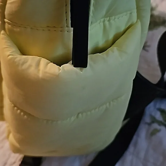 Backpack - Picture 4 of 6